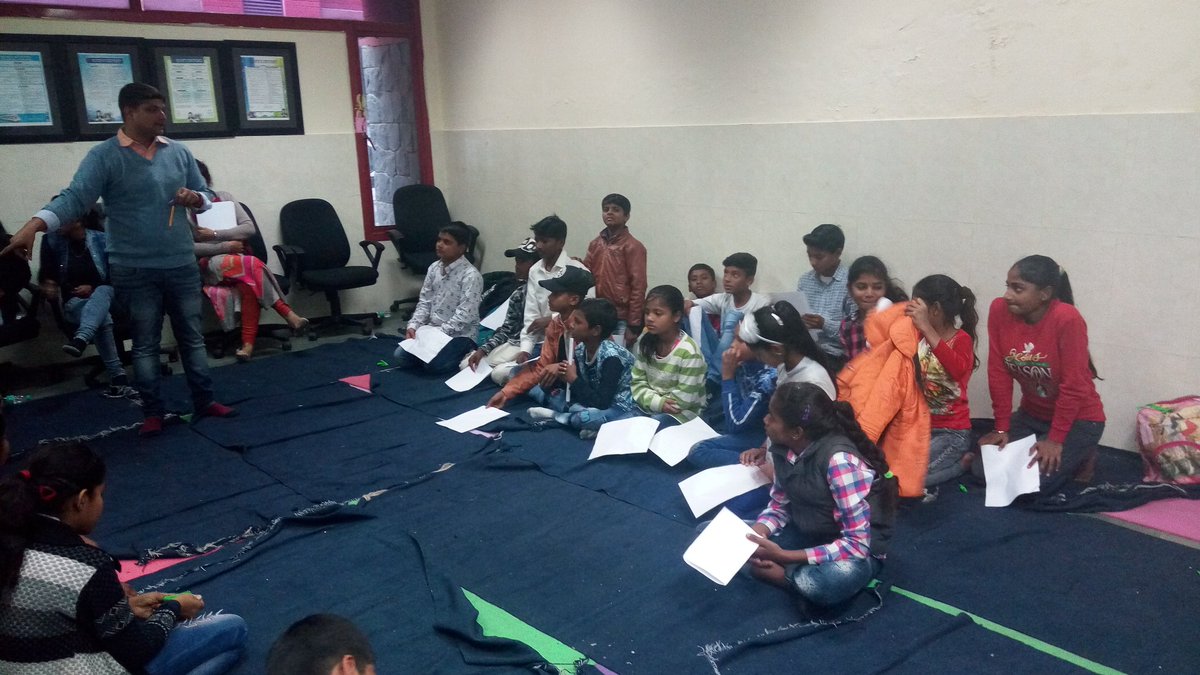 BreakfastAtCine's tweet photo. Day 3 of our collaboration with Delhi Metro Museum and DMRC's outreach programme for children of Saksham was so fulfilling. Focus on the task at hand, as well as on their individual long-term goal was their biggest takeaway.
#delhi #delhievents #children #learningfromcinema https://t.co/OWBeswtAuP