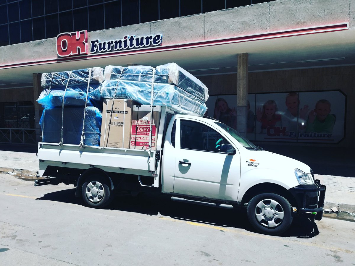 December, the 16th. A very busy and hot day in Bloemfontein. 🌄☀️🇿🇦🚚🚚