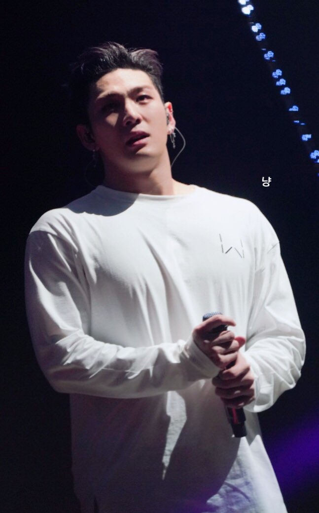 181216 더블유 파이널콘 백호 프리뷰
앞으로 행복한 일만 있으니까요 ❣️