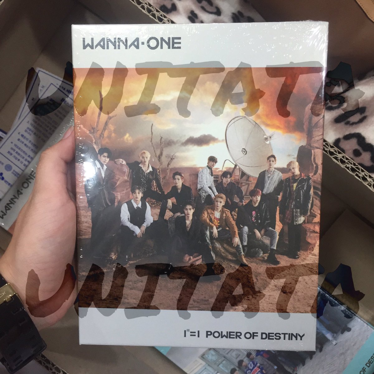 buttersunpre's tweet photo. RT สุ่มแจกโปสค่า♥️
{#พร้อมส่ง} #wannaone #POWEROFDESTINY
▫️Romance/Adventure 540฿
▪️Kihno 810฿
✔️มีโปส 
📦ค่าส่ง 100/140 (รับโปส) 
50/80 (ไม่รับโปส)

🧙🏻‍♀️สั่งซื้อทาง DM

#ตลาดนัดwannaone #ตลาดนัดวนว #ตลาดนัดวอนนาวัน #ตลาดนัดwannable #WannaSpringBreeze #SpringBreeze5thWin ตามหาบั้ม https://t.co/Kejc2AQNF3