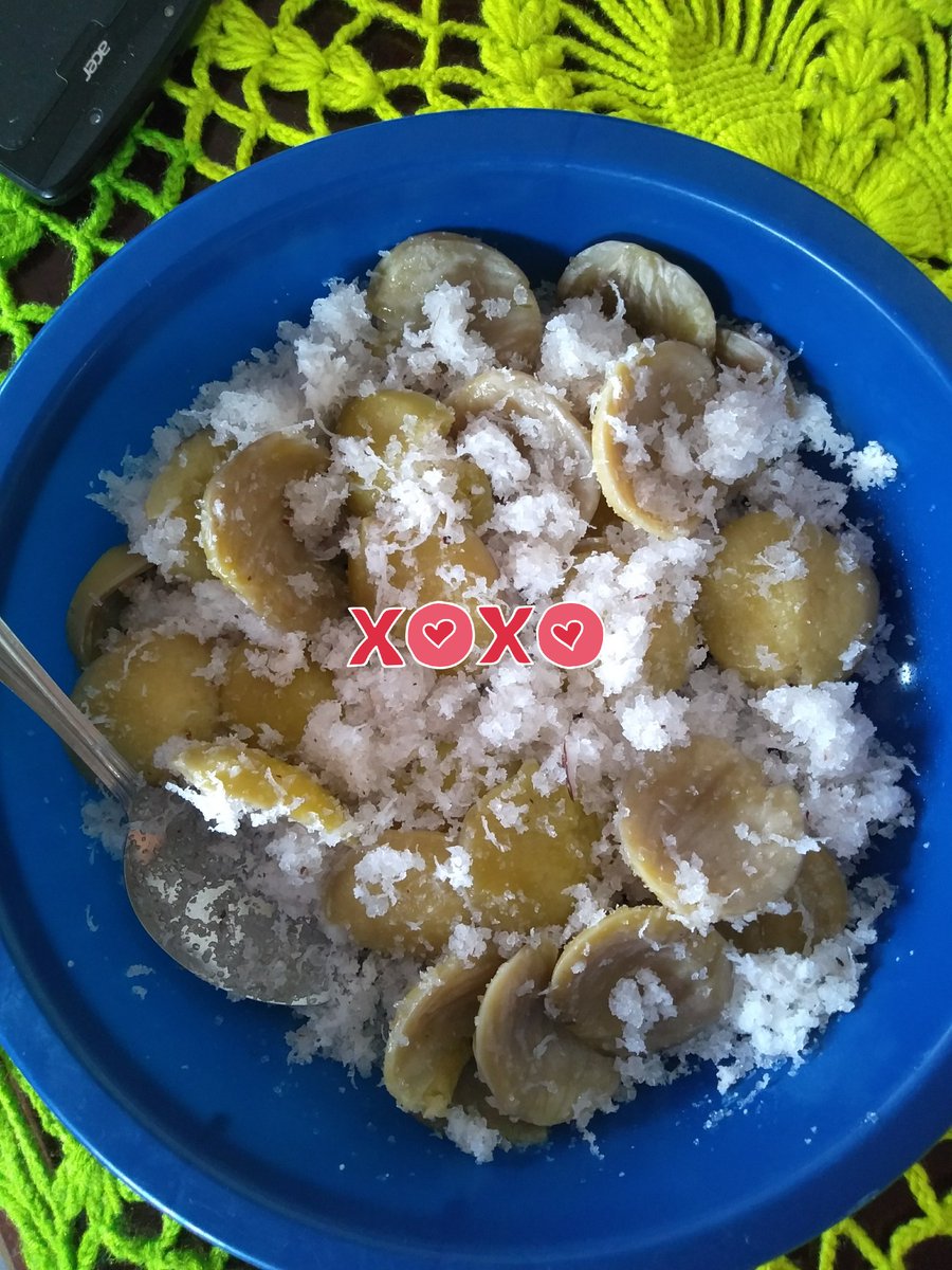 hazidah's tweet photo. Makan masa hujan di tambah lg dengan kopi panas. Memang nyaman.
#jeringkelapa
#homeMade https://t.co/z1Re7yDrWH