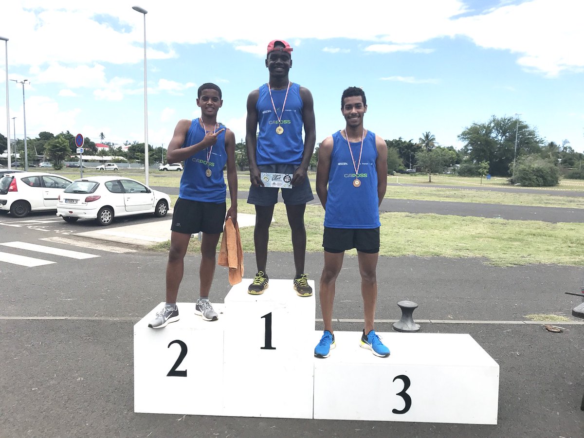 CapossTrail's tweet photo. Victoire écrasante du caposs sous un soleil de plomb sachant que la course s’est déroulée à midi 🕛 

▶️ Cadets

🏆 Djamel Tsimpou victoire en cadet et au scratch 🧢
🥈2 Nathanaël Gabel 🧢
🥉3 Naël Trecasse 🧢

▶️ Juniors 

🥇1 Tony Baillif
🥈2 Franck Vitry Caposs 🧢 https://t.co/c3Na6o6me7