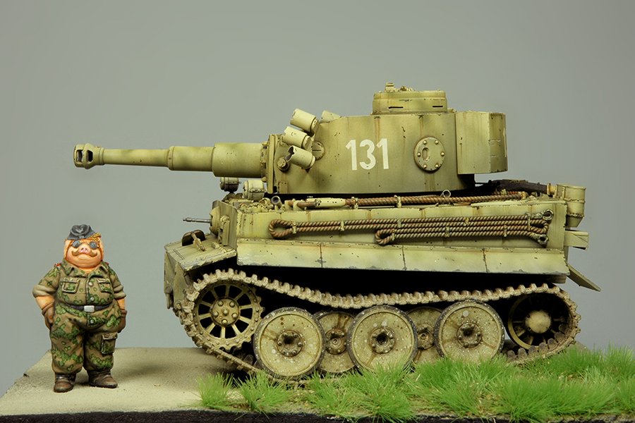 Ak_Interactive's tweet photo. 🎅 Ho Ho Hoo..!
Do you still need any ideas for 🎄#Xmas🎄 gifts?
✔Tiger I German Heavy tank (Cartoon)
-https://t.co/cOC5q5vhVJ
✔ZLPLA figures
-https://t.co/CaecvGNx04

Vignette composed by 🎨 #TigerI Heavy tank (Toon) of @MengModel &amp; the #ZLPLA figures.

*Pics by #MMZone #Korea https://t.co/lvqNkXQqA3