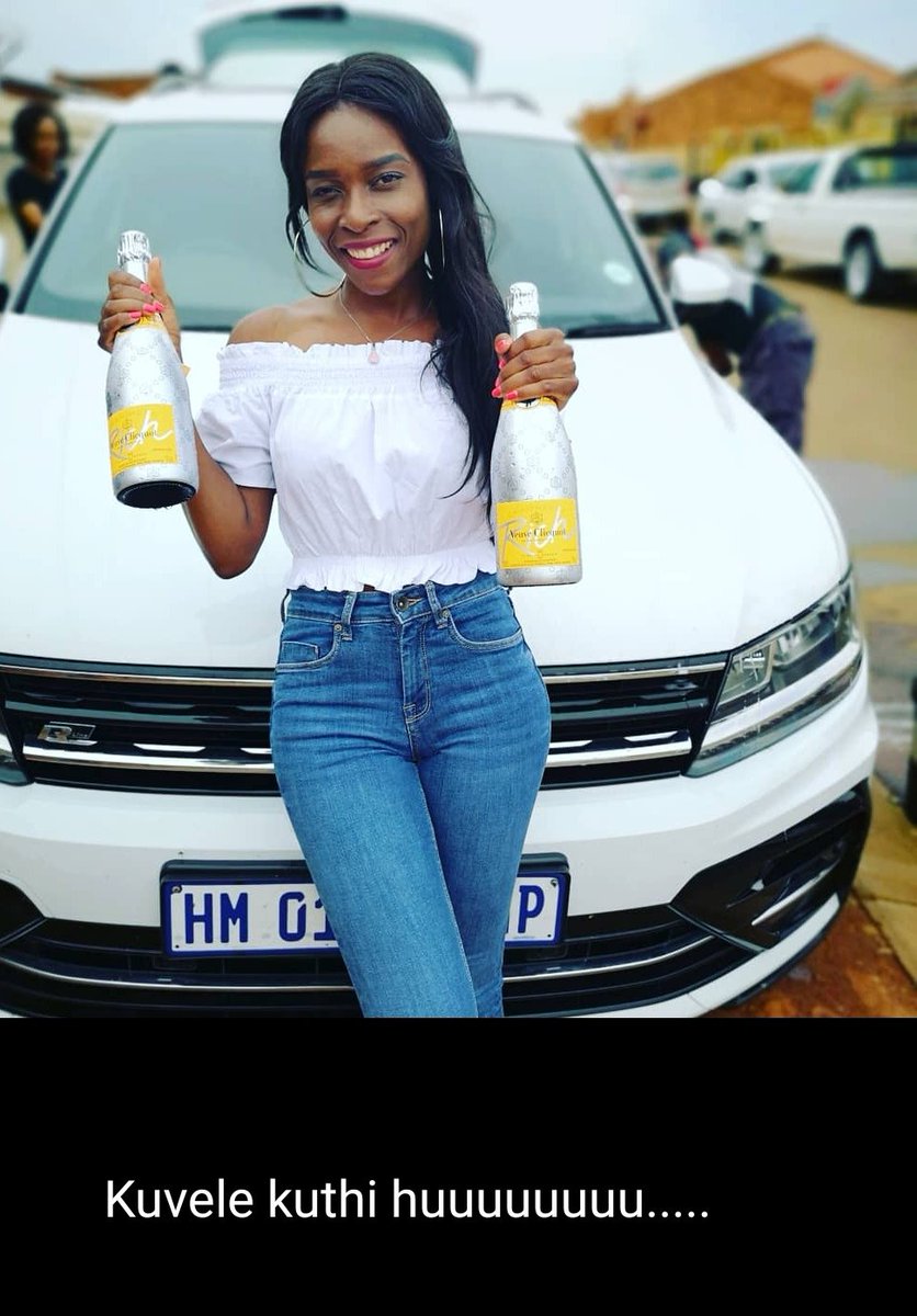 hlatsemac's tweet image. Kuthi huuuuuuuu
When your grades are 👍🏿 you chanel @PrinceKaybee_SA and @VeuveClicquot to celebrate the achievement 😍😍😍
I got my #MasterofEngineering from @WitsUniversity and I can&apos;t shut up about it 😎😎😎😎