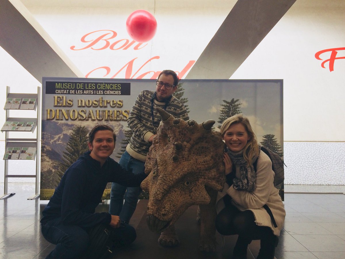 michaelw_flack's tweet photo. Our @PortlandPlaceHd students had great fun @CACiencies! Muchas gracias amigos! #ppsfamily #ElsNostresDinosaures https://t.co/yTlIPovPHU