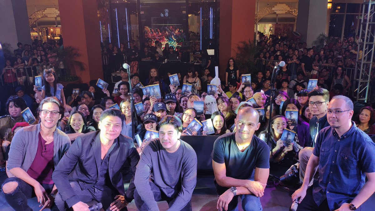 Heneral_Goyo's tweet photo. Maraming salamat sa lahat ng dumalo sa #GoyoAngBatangHeneralDVD Launch!

Get your copy for P999 in Cinema 76 branches and SOON in select stores and online. https://t.co/wpgpPx1WIA