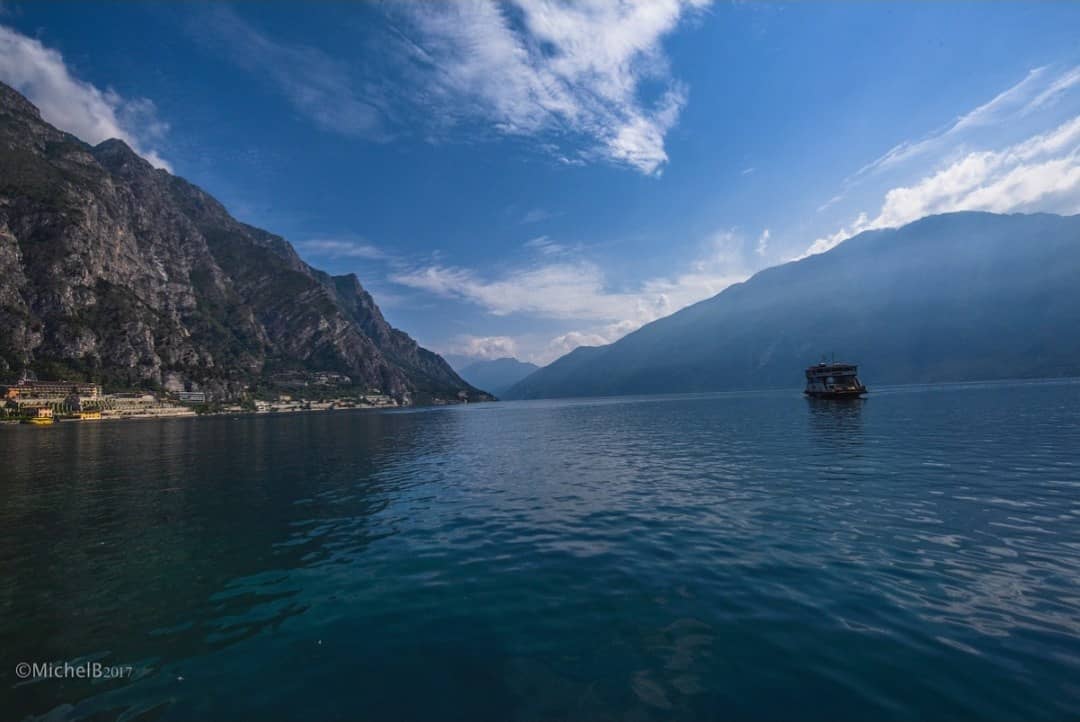 Lago di Garda ⛵
.
.
.
#gardalake @StormHour #photohour #sailing #travelphotography #nikon #nikond810 #travel #limonesulgarda #photography