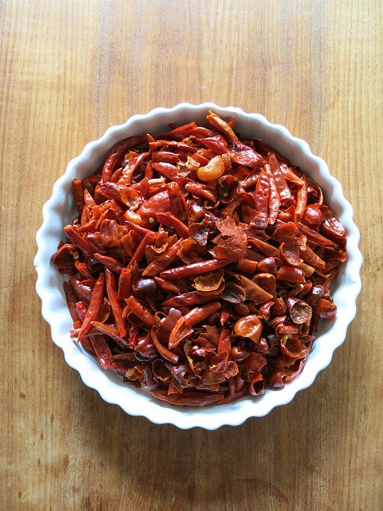 trabajafit's tweet photo. La #ComidaPicante y caliente te podría motivar a comer más despacio y podría ayudarte a quedar satisfecho con menos cantidad. ✨🌶️ https://t.co/FITuKnFjol