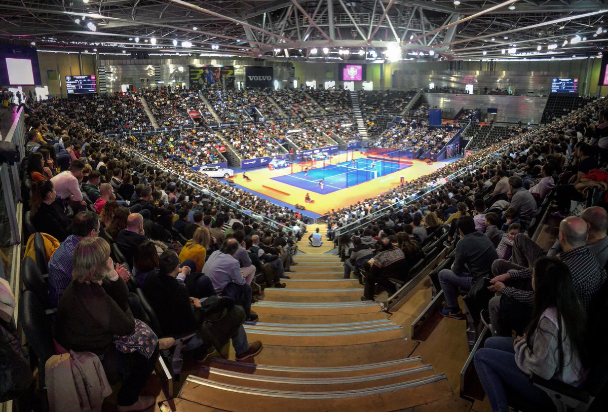 Alvarmadridv's tweet photo. 👏 Cada año @WorldPadelTour se supera.

😍 ¡Llenazo en el Madrid Arena para ver el #WPTMasterfFinal!

📺 Por supuesto lo puedes ver en directo en @Gol.

#WPTenGol https://t.co/HGXQcIAX5u