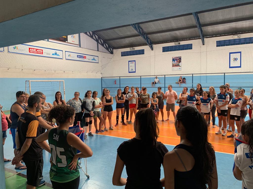 maisacaoesporte's tweet photo. Nossa seletiva para a temporada 2019 de voleibol feminino no Teixeira Dias foi um sucesso, contamos com a participação de 41 meninas.
#GoCev #esporte #voleibol #brasil https://t.co/EKh2HtazWq