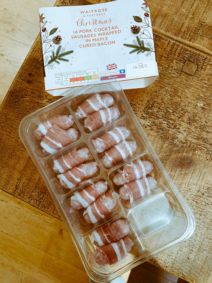 JennyBurns55's tweet photo. Breaking news: pigs in blankets scandal @Ocado 2 missing! #unhappy #PigsInBlankets #scandal #notsomerry #christmas #14not16 #missing2 https://t.co/IHAIK6Qryk