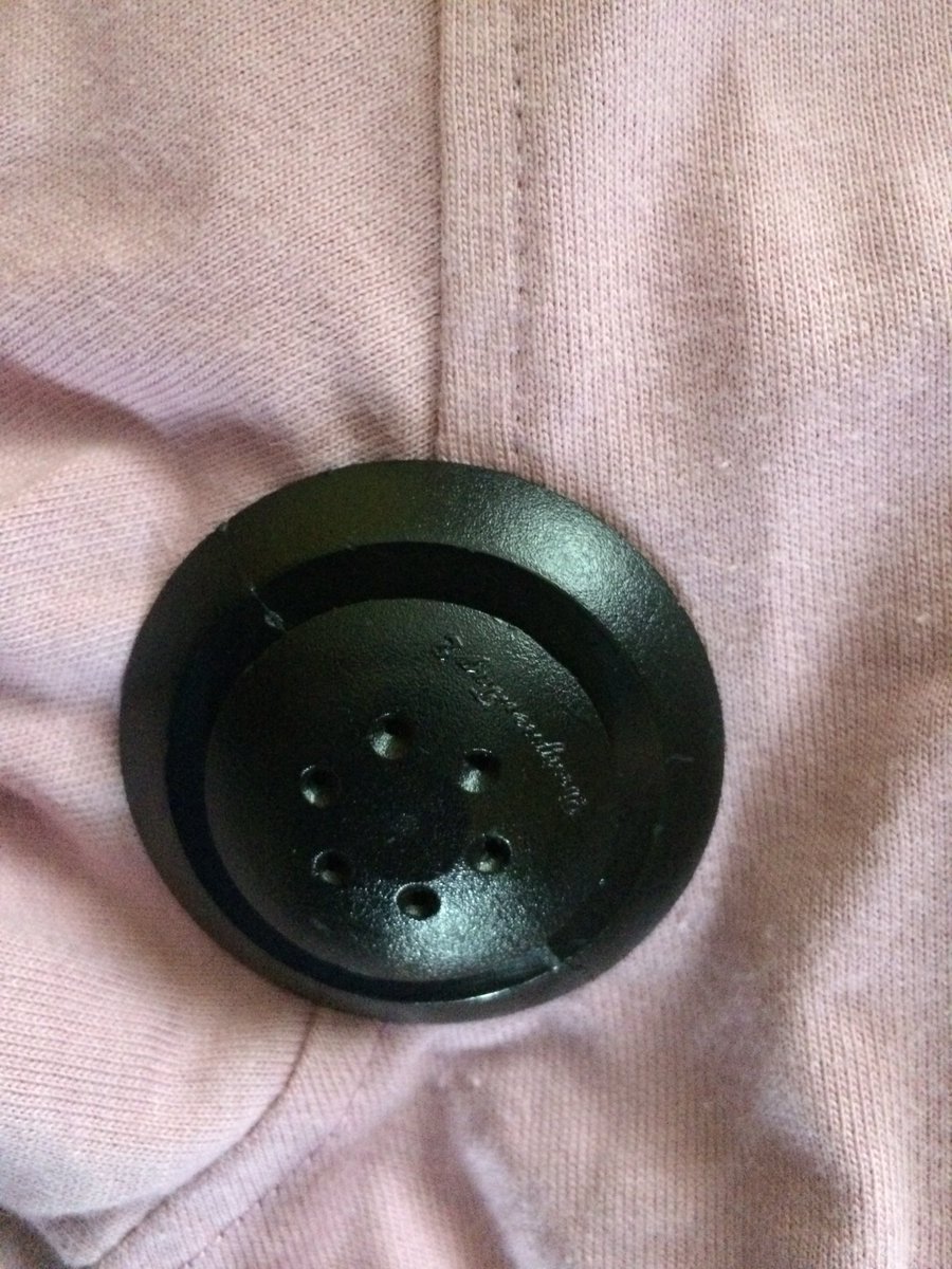 ejhunter71's tweet photo. @JDSports On Tuesday 11th December myself and my husband purchased a Rascal t shirt for my son from Bull Ring branch. When coming to wrap this item up we have noticed that the security tag has been left on. We can’t seem to find the receipt. https://t.co/gaKtBg8zTm
