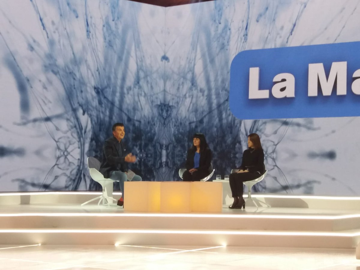 Mutua_Terrassa's tweet photo. La Dra. Noèlia Pérez i la Sandra en directe a #LaMaratóTV3 #HoVisc #orgullMutua https://t.co/JgnIjZvIDw