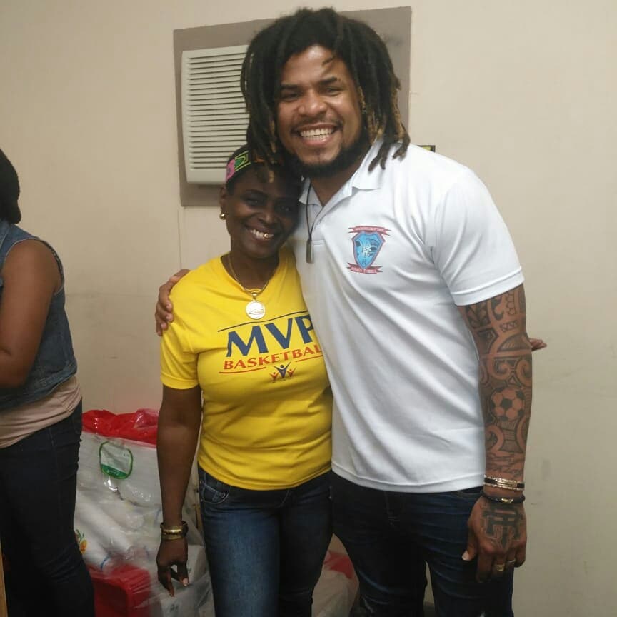 EscuelaMVP1's tweet photo. Ayer nos visitó la Academia Román Torres @romantorres05 #diversión #Compartir #Fraternidad Agradecimiento al @canaldepanama #FerrocarrildePanama #Voluntarios #Madresypadres #Entrenadores La comida estuvo #Espectacular https://t.co/cnKU8CaFJf