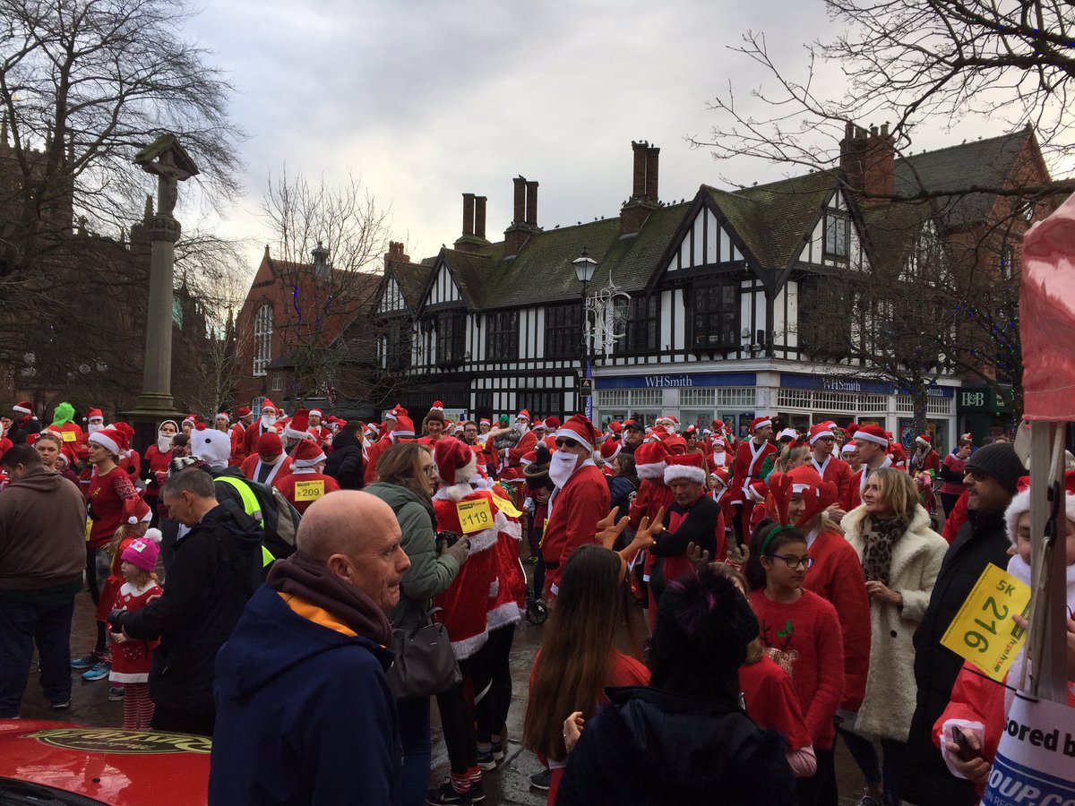 SugroUK's tweet photo. We are here supporting @HopeHouseKids for #santadash in Nantwich and have donated chocolates for over 250 participants!
#sugrouk #chocolates #CharitableDay #nantwich https://t.co/qCCI5dvap9