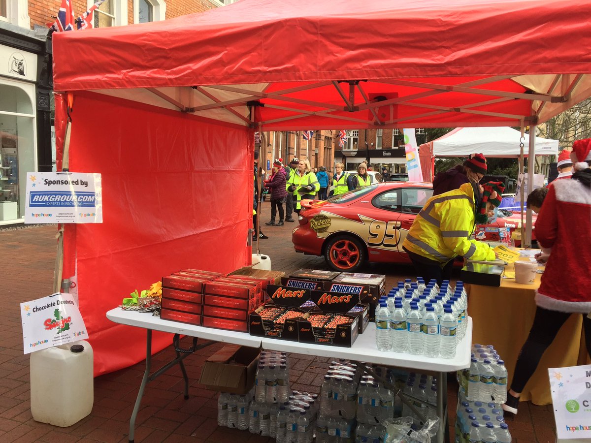 SugroUK's tweet photo. We are here supporting @HopeHouseKids for #santadash in Nantwich and have donated chocolates for over 250 participants!
#sugrouk #chocolates #CharitableDay #nantwich https://t.co/qCCI5dvap9