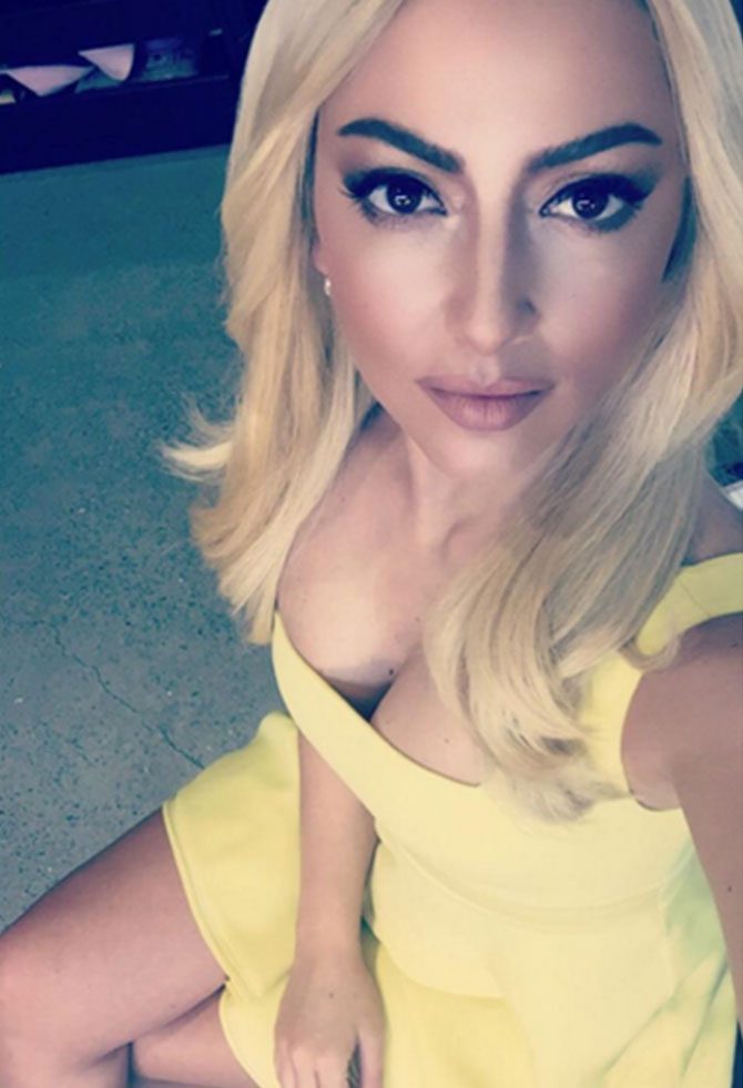 Varmı siki kalmayan? #ensest #ünlüsohbet #ünlüifşa #ifşa #ünlüsexy #türkifşa #ünlüensest