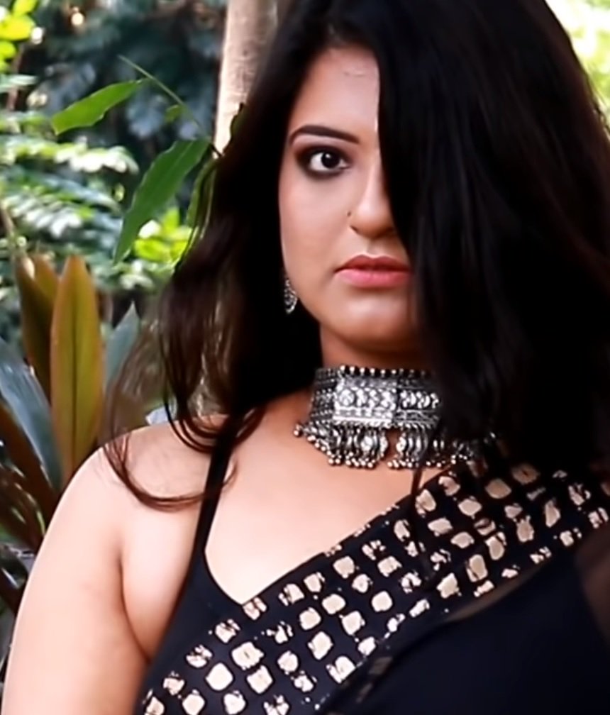 Rohit_swag's tweet photo. #Sneha #Saree #SareeSwag #SareeLove #SareeGirl #Black #BlackSaree #Back #HotBack #Sexy #SexyBack #Curve #Backless #Bra #BlackBra #ShowBra #Sleeveless #Damn #Sexo #Hot #Chubby #chubbywomen #Cleavage #photoshoot #Awesome #EyesOnYou #bhabi #bhabhijigharparhai #HotBhabhi #Bong 😍😍😍 https://t.co/5DnMU0TgGP