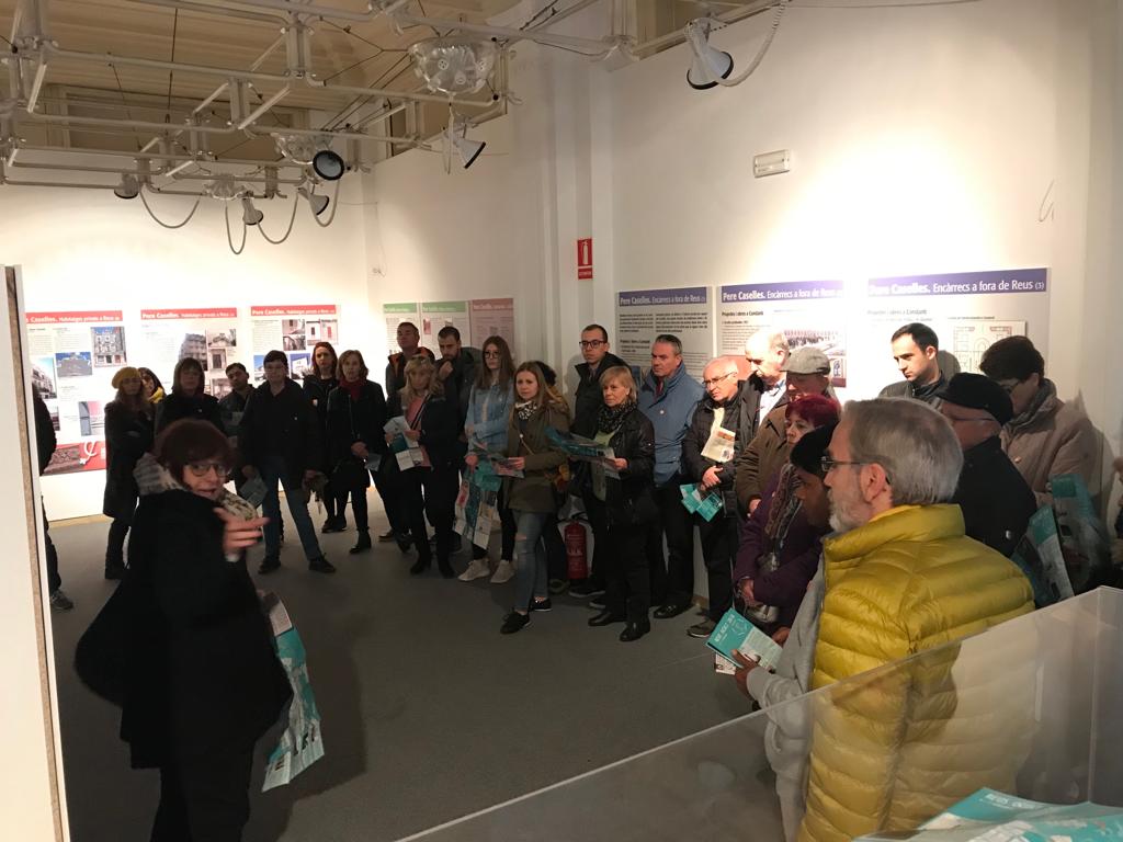 omniumbaixcamp's tweet photo. Volem agrair als amics del @CNLReus i @reusrefugi i a Antoni M. Pàmies, comissari  de l'exposició, la seva companyia a l'activitat 'Coneixes en Pere Caselles?' del Quedem? #cohesiósocial #anyCaselles #Reus https://t.co/JmKnohqUuG