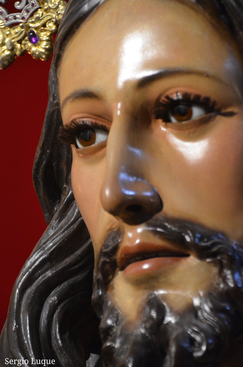 3° domingo de Adviento,  prepararnos con "alegría" la llegada del "Salvador".

Juan Bautista, la figura despertadora del Adviento, nos invita a SER SOLIDARIOS, y compartir con el que no tiene.

#VidaCofradeBorriquilla
#Domingoadviento
#DomindoAlegria