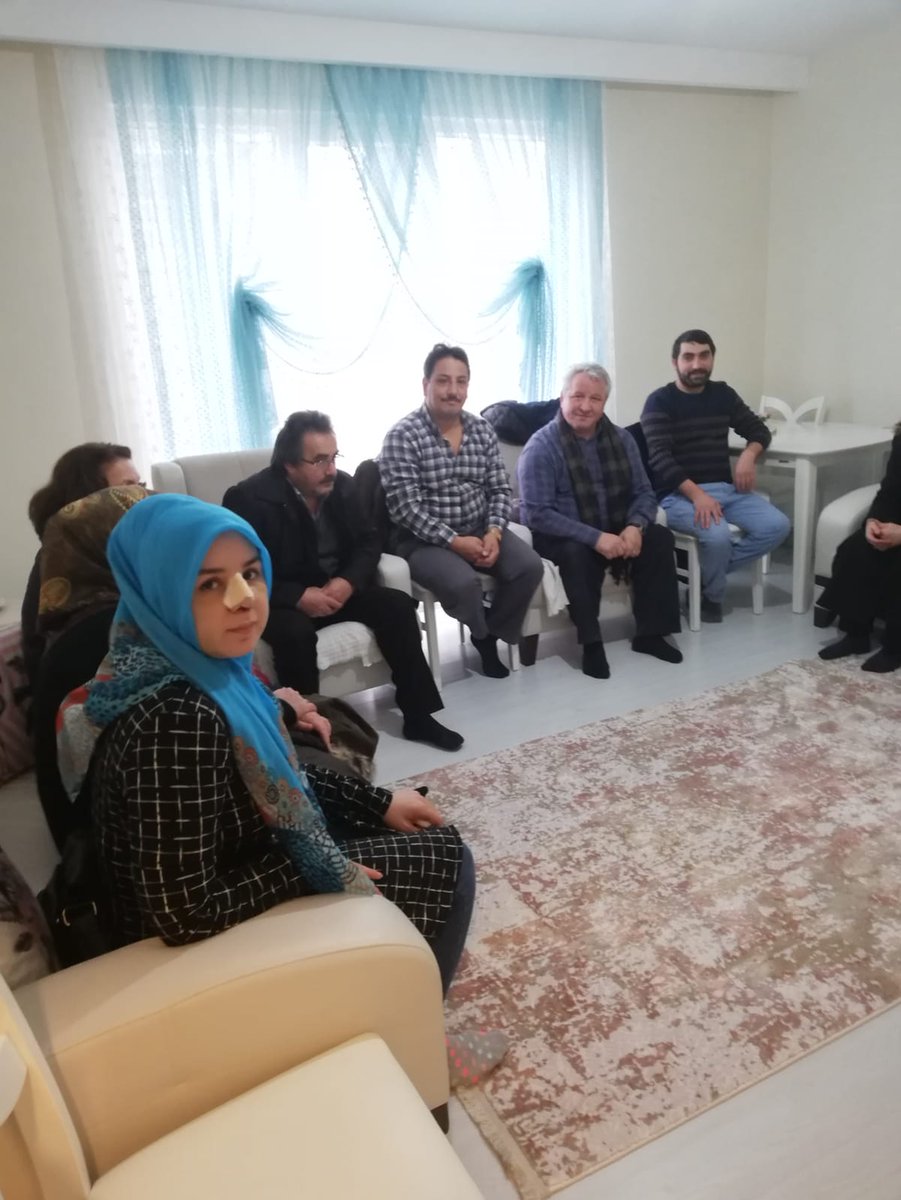 Taşdelen mahalle ýönetimi olarak Amaliyat olan Merve Koşar kardeşimizi ziyaret ettik.