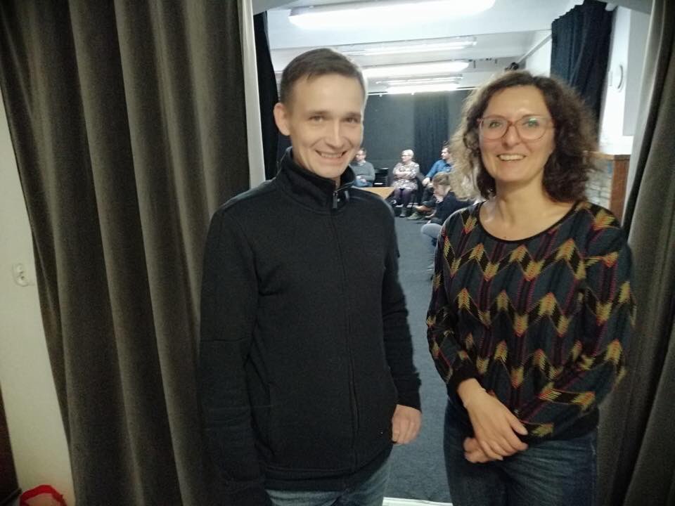 Kępa Mieszczańska to szybko rozbudowywane osiedle, jednak bez miejsc zielonych i terenów do rekreacji, które podniosłyby standard życia. Wspólnie z mieszkańcami osiedla rozmawiamy o kierunkach współpracy i działaniach które należy podjąć w walce o utworzenie parku na Kępie.