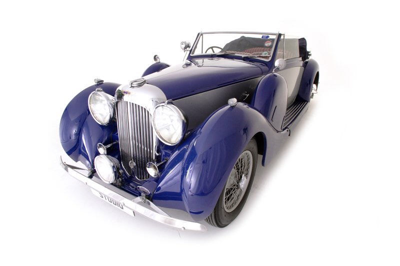 We have over 450 Classic cars available to hire, you’ll literally be spoilt for choice #toomanycars #weddingcars #classiccarhire #cars #hirecars #classiccar