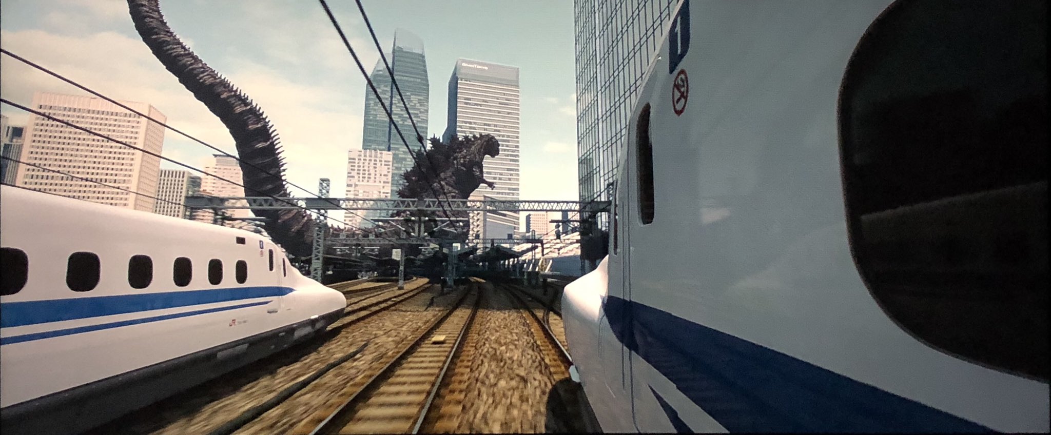 リリンからの 東京都千代田区 東京駅 新幹線 N700系電車 無人運転 ヤシオリ作戦 発動 陽動開始 無人 新幹線爆弾がゴジラへ進行する シンゴジラ 宇宙大戦争 無人新幹線爆弾 T Co Iskpnsktkr Twitter