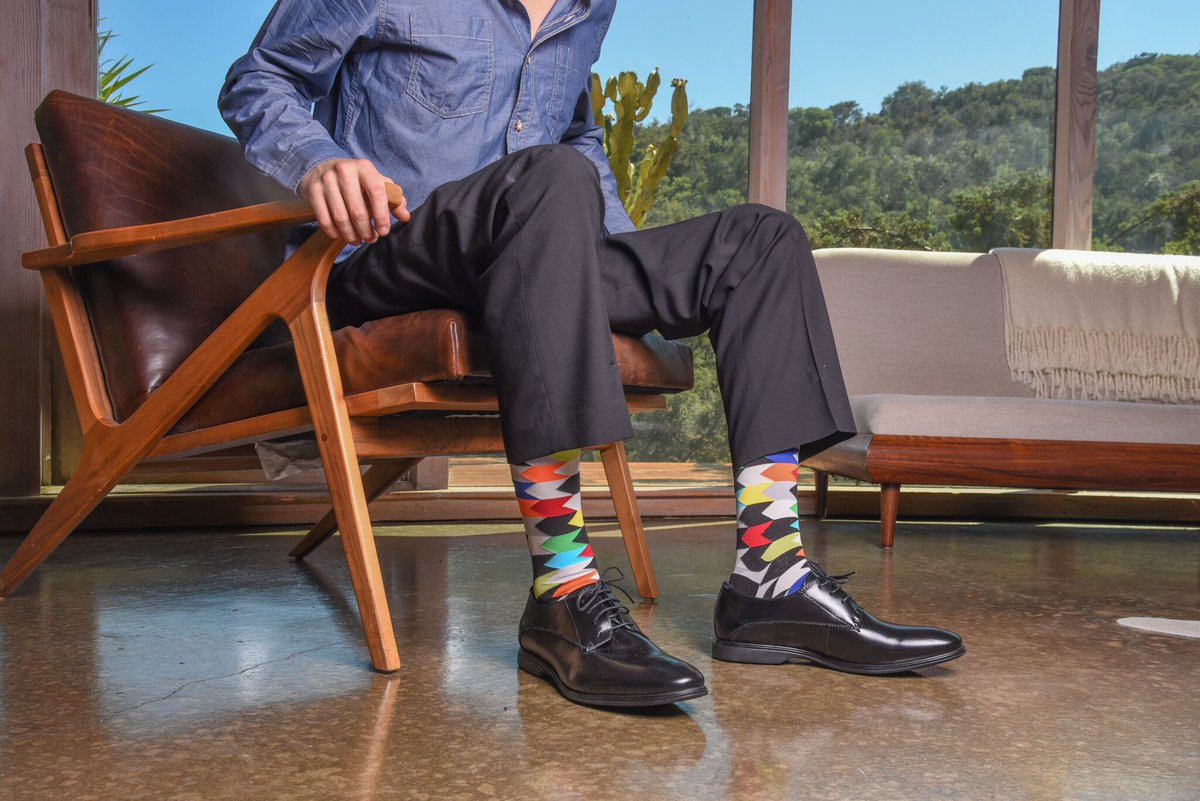 kbellsocks's tweet photo. #KBellGiftGuide 7. For the man that likes to add some personality to his work attire, these Men's Chevron Stripes Crew Socks are perfect for him.
.
.
.
#KBellSocks #GiftGuide #MensGiftGuide #HolidayGiftGuide #GiftsforMen #MensWear #MensFashion #GiftIdea #GiftIdeas #GiftsForHim https://t.co/SlADb5zM6U