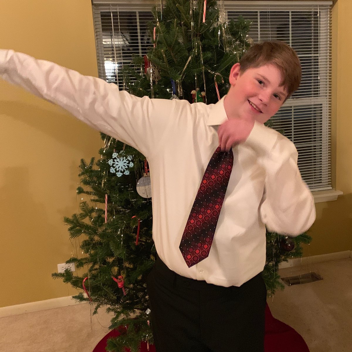 michaelmucha75's tweet photo. CAPTION THIS PIC
#captionthis #captions #captionthisphoto #shorttie #mytieistooshort #alldressedup #donttakemypicture #whiteshirt #christmaspictures #bmsbulldogs #brooksmiddleschool #funwithhashtags #howmanylikes #Bolingbrook https://t.co/Kt5WeG526b