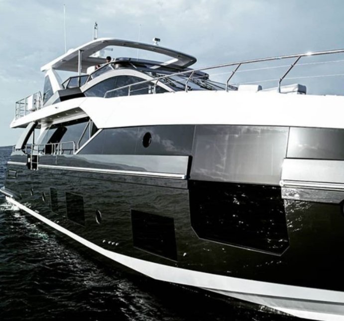 A navegar!! Azimut Yacht 27 Metri.
#azimutyachts #lifestyle #fashion #design #trends #style #picoftheday #destination #yacht #enjoying #glamour #billonaire #events #hotel #watches #uruguay #party #realestate #restaurante #puntadeleste