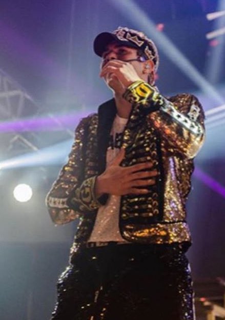 bestcncopic's tweet photo. Zabdiel on tour 🎤 ✨ https://t.co/KC3msF0Tmp