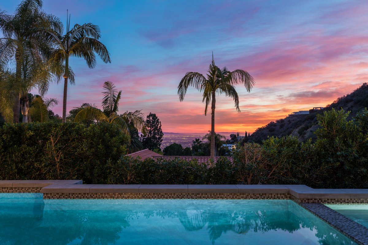 DouglasElliman's tweet photo. On a gated corner lot in the heart of Sunset Strip, this contemporary triumph represents a powerful artistic statement. See it for yourself at today’s Open House. More detail here -> https://t.co/LOqgPeHIYh
#OpenHouse #EllimanLA #SunsetStrip @erniecarswell @EllimanCA https://t.co/7ozN5k0avB