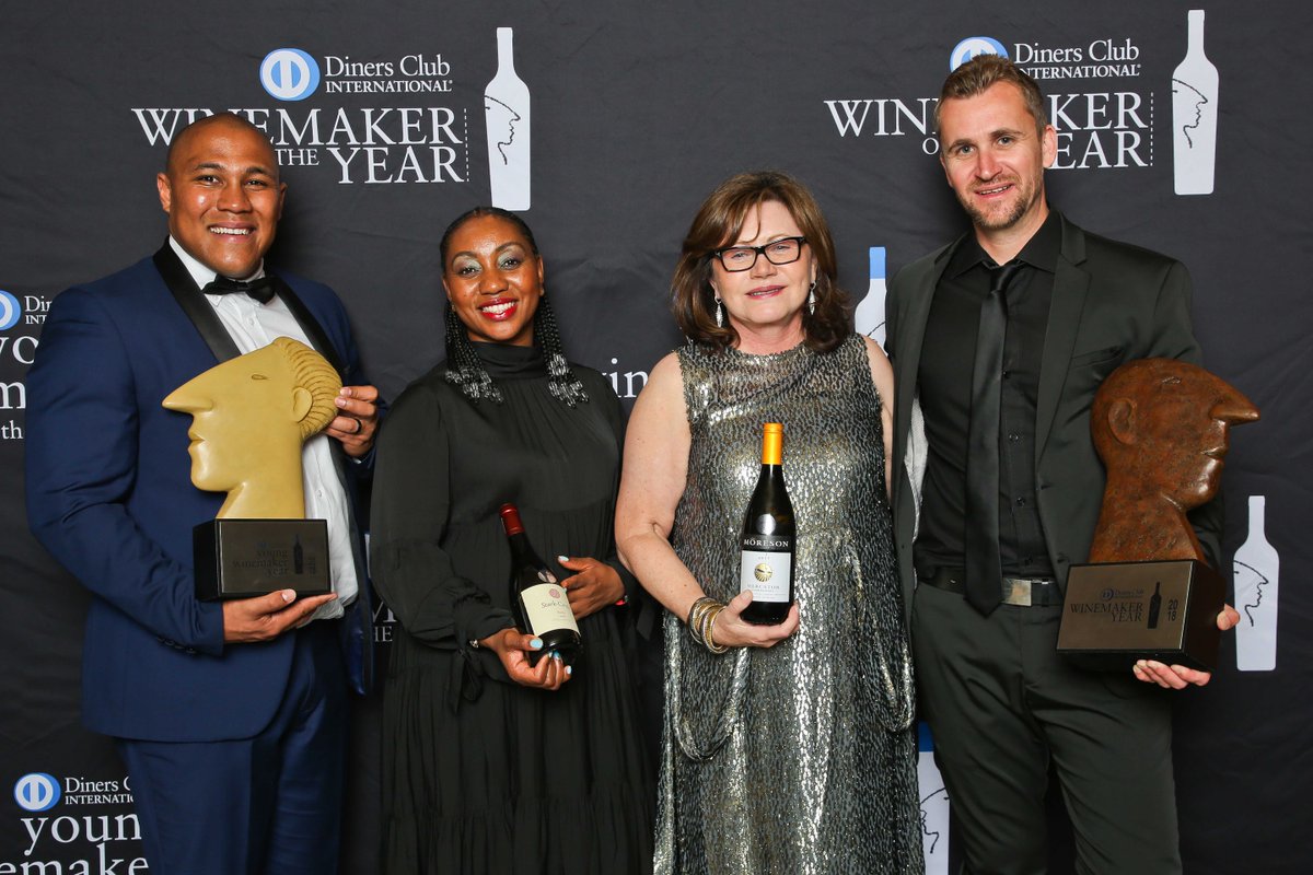 SABC3Topbilling's tweet photo. Congratulations to Rüdger van Wyk and Clayton Reabow for winning the top prizes at the @DinersClubSA Winemaker of the Year Awards! #TopBilling 📷: Miguel Pimenta/ Ab-Fab Photography https://t.co/tpZStePcDw