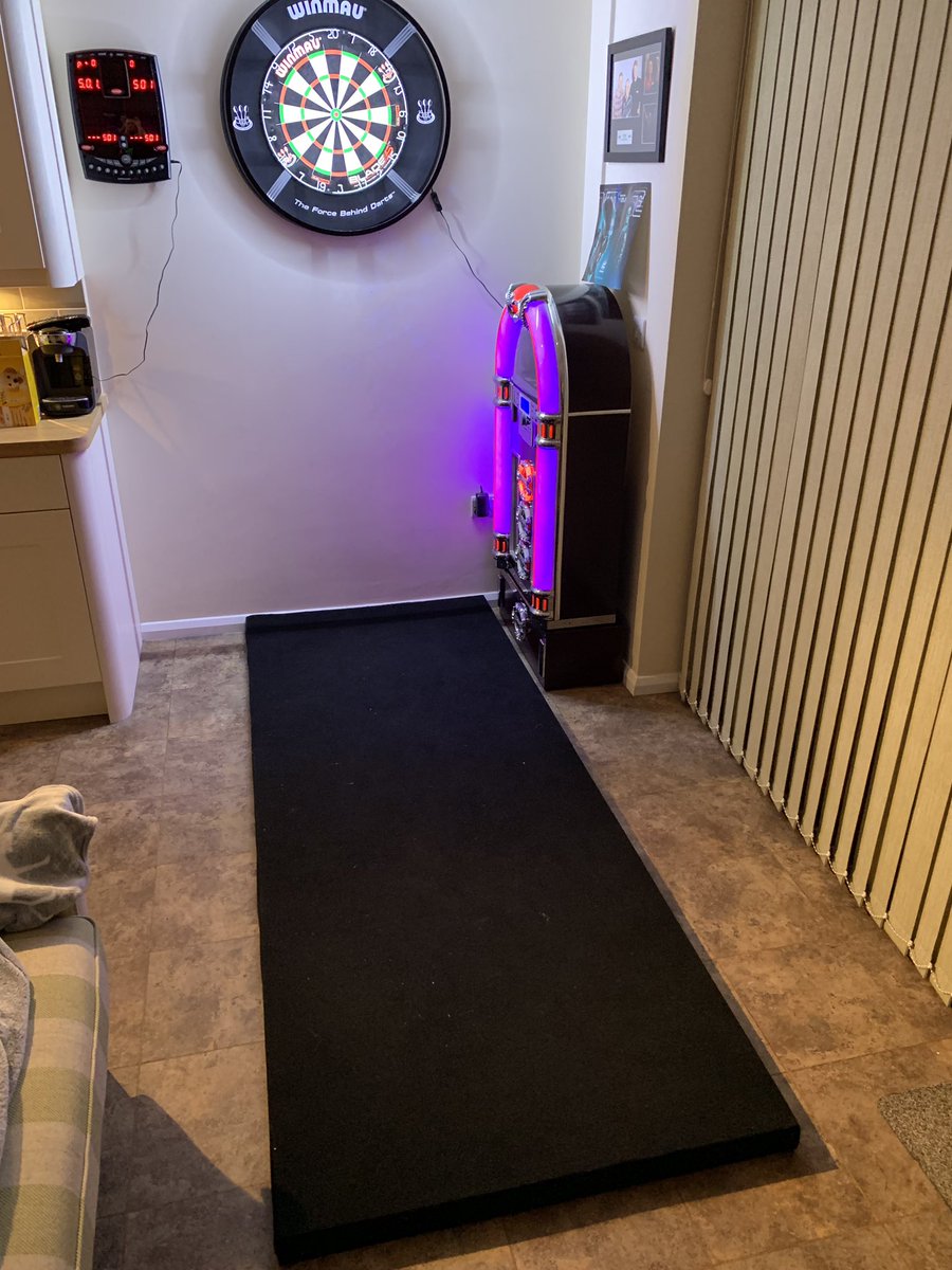 Pete__Simmons's tweet photo. @lukesimmons8871 homes for the next 2 weeks while off work on his Christmas holidays. His practice oche’s in the house Extention and the Garage here in Kesgrave, Suffolk. @DartsPlanetTV @YouthSudbury @SuffolkDarts https://t.co/mml5Jtg2YI