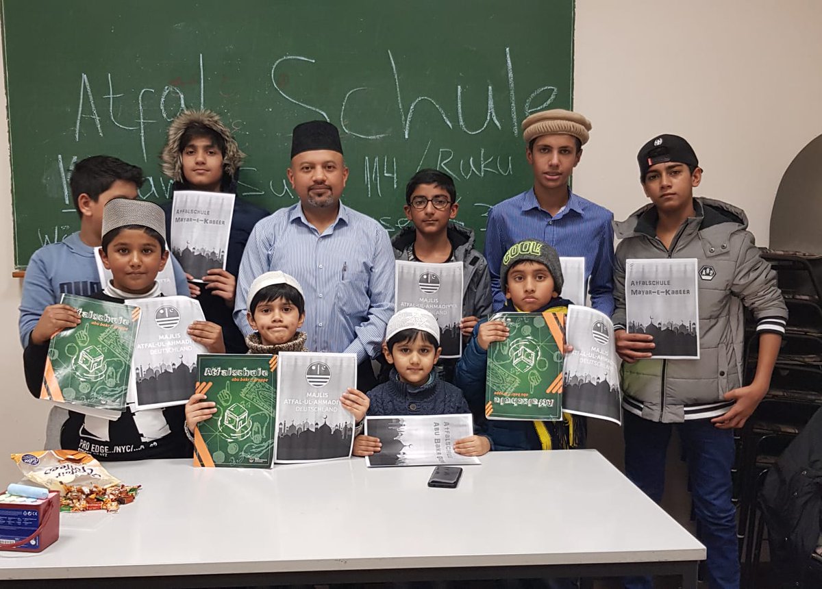 mkasoest's tweet photo. Atfal Schule Majlis Soest
16 Dec 2018
@mkasoest #khuddam #khuddamDE #Ahmadiyya #AhmadiyyaDE #mkasoest #soest #islah #AhmadiyyaJugend #Atfalschulsoest https://t.co/1wqs1mqxIb