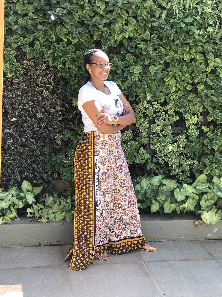 reneengamau's tweet photo. Of living walls at @dusitD2nairobi and kangha #WrapPants by @afrocessoriesco .... #LazySundays #Staycation #ChristmasInTheSun https://t.co/IYRilaVWju