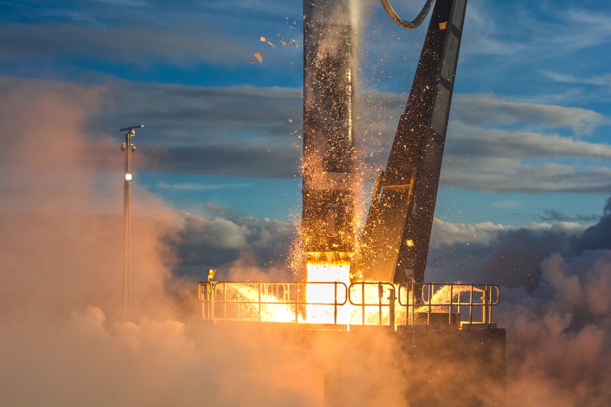 TrevorMahlmann's tweet image. Songs of fire &amp;amp; ice🎶
Its not Business Time, #ThisOnesForPickering but this is The Business End🔥

📸my #ElaNa19 gallery: tmahlmann.com/photos/Rockets…