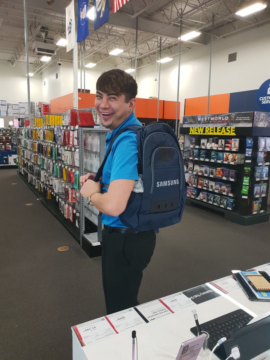 Tarareeve1984's tweet photo. Congrats @BBY298SEC Sean won our premium contest for LW. 137% to goal & over 100% in total mobile, tab & wearables! 📱💲 #winq4 #giftofthegalaxy #milehighteam #thebestabovetherest @soung_sul @Krivs14 @nickphill79 @erackley18 https://t.co/ezB1CU8Hhs