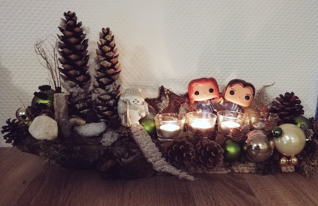fan_xfiles's tweet image. Mulder &amp;amp; Scully wishing you a great third advent. #MSR ❤️ #thirdadvent