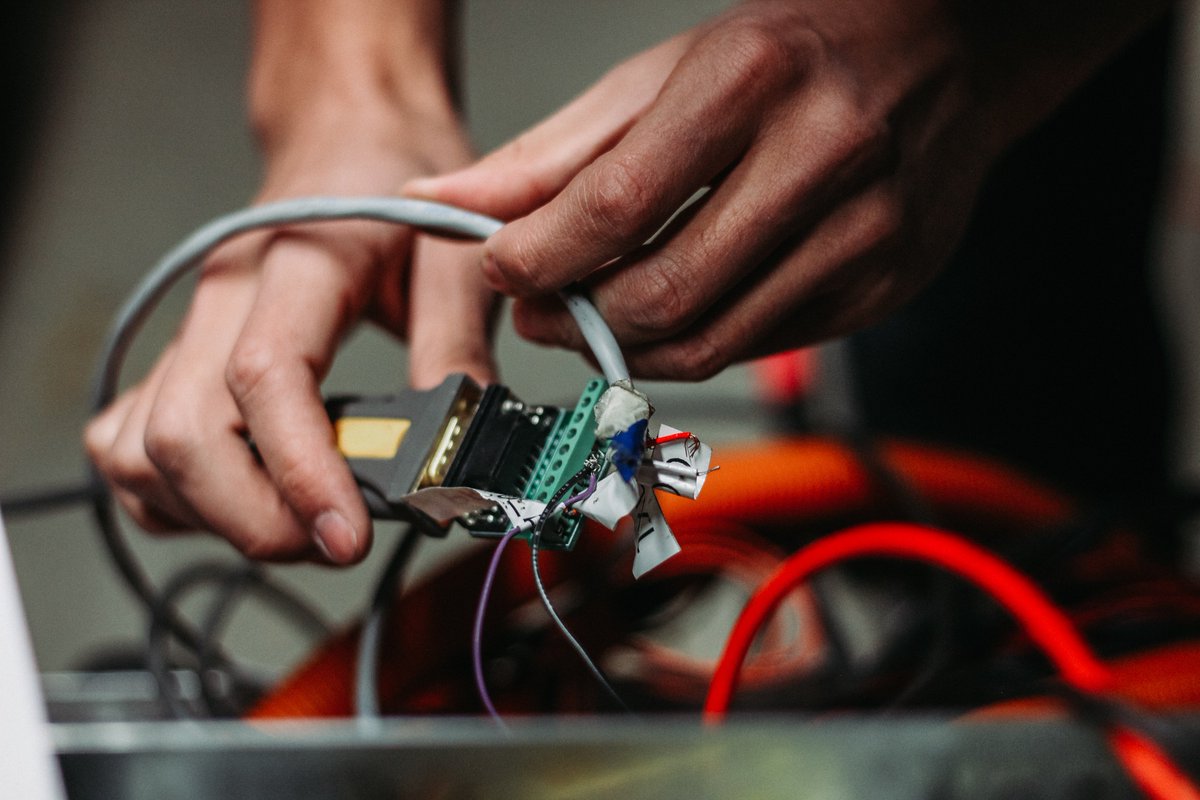 diggerloop's tweet image. #helluvaengineer at work. #diggerloop #Hyperloop #CoSchoolofMines #MinesLife