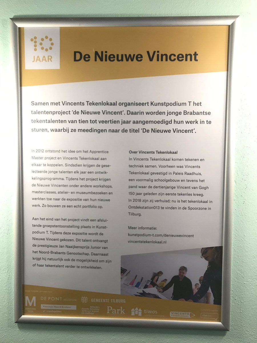 Vanmiddag bij @Kunstpodium_T  bekendgemaakt dat de Jan Naaijkens Junior prijs uitgereikt is aan Jannis Veenstra!
Het was heel lastig voor de jury, er was zoveel talent aanwezig in het Nieuwe Vincent project. Een prachproject van het apprentice-master programma. #stadvanmakers