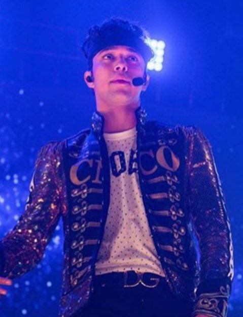 bestcncopic's tweet photo. Joel on tour 🎤 ✨ https://t.co/n9000mBXp4