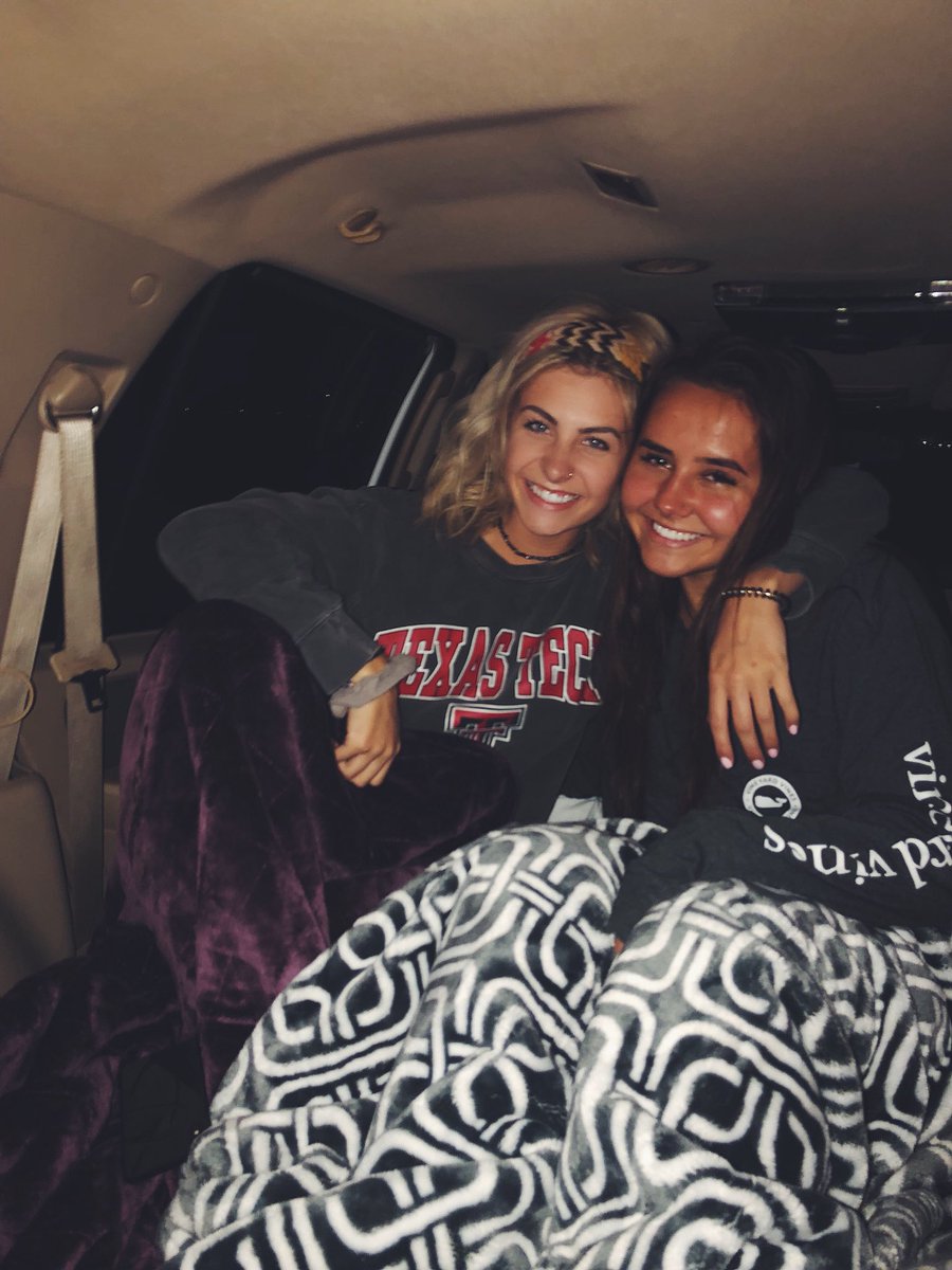 addisonferullo's tweet photo. ally ally ally, words cannot express how grateful i am for our one of a kind friendship! you’ve spent the past 17 years making sure life is FUN, UNEXPECTED, and MEMORABLE. cheers to 18 and letting life continue to be what you make of it. love you wholeheartedly!✨💖 https://t.co/YZwqJHnFNX