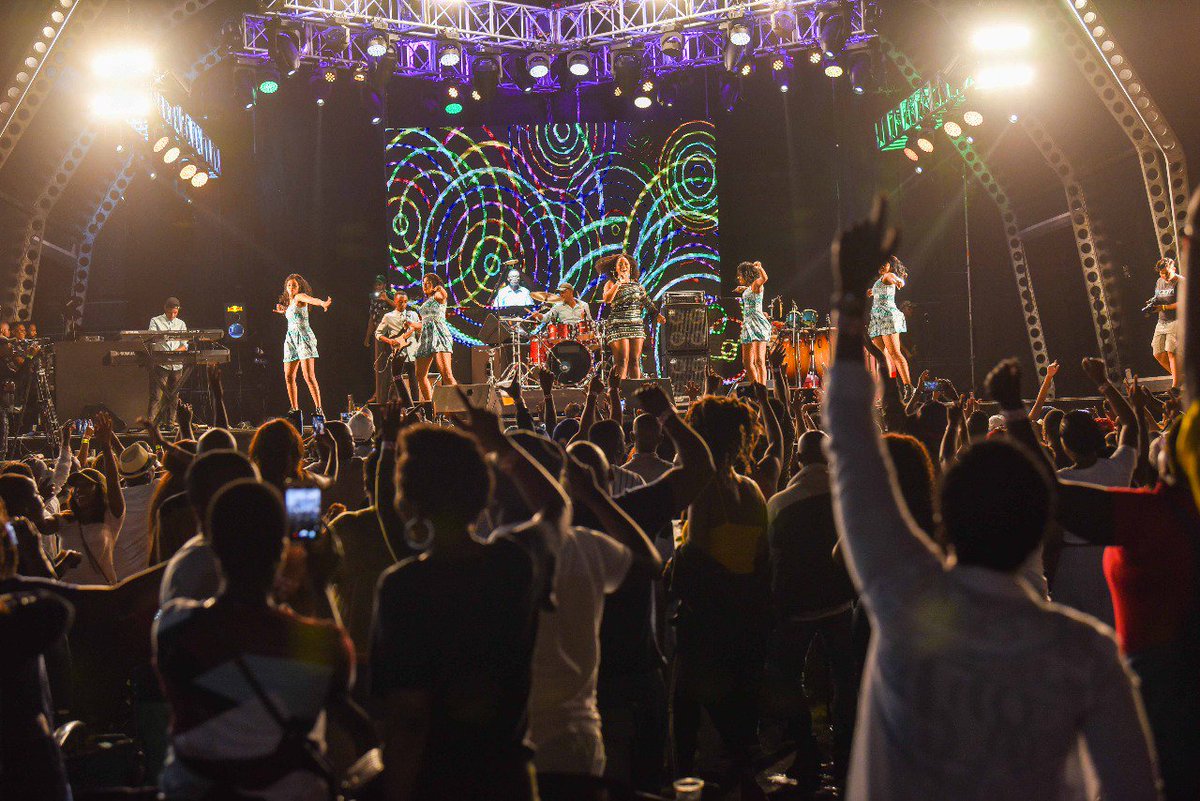 CapitecBankSA's tweet photo. We are partying out here with @Lady_Zamar! #LiveBetterFestival https://t.co/fStPIyymcY