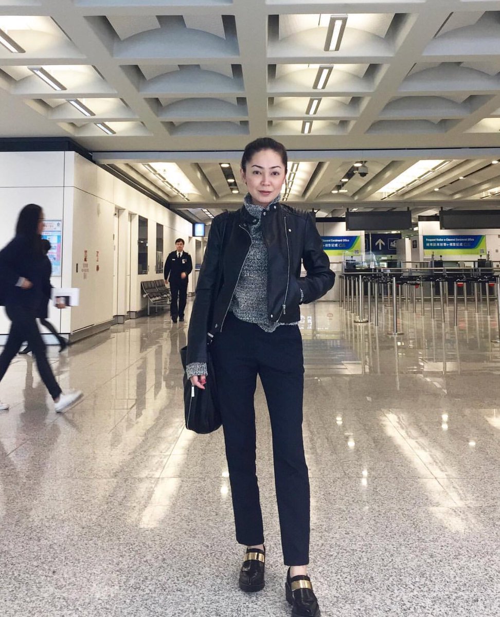 Sierra4Realz's tweet photo. #jetset #HongKongMAMA2018 https://t.co/NW1CmB3FkS