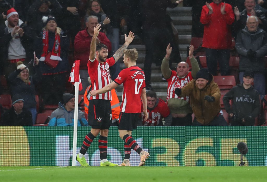 BBCSport's tweet photo. FT Southampton 3-2 Arsenal 

Ralph Hassenhuttl is dancing around St Mary's!  

What a win in his first home game in charge of #SAINTSFC! 

#Arsenal's first defeat in 23 games
👉 https://t.co/RtUyTTrHEB #SOUARS https://t.co/rBMs1Txmew