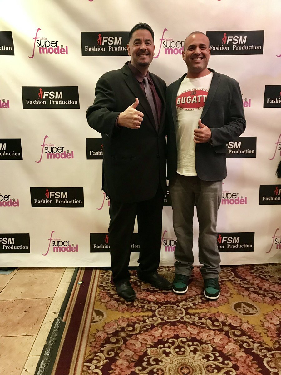 BentleyFierro's tweet photo. #operationrepo #truetv #realityshow #ifsm #londonreal #realitytv #repo #popularshow #noho #hollywood #losangeles #zosemedia #entertainment #actorslife #directors #westla #thevalley #industry #timeoutbeijing #timeoutshanghai #chineseactor #ilift #oc #imentor #instyle #1027kiisfm https://t.co/RNfhnHiPtn