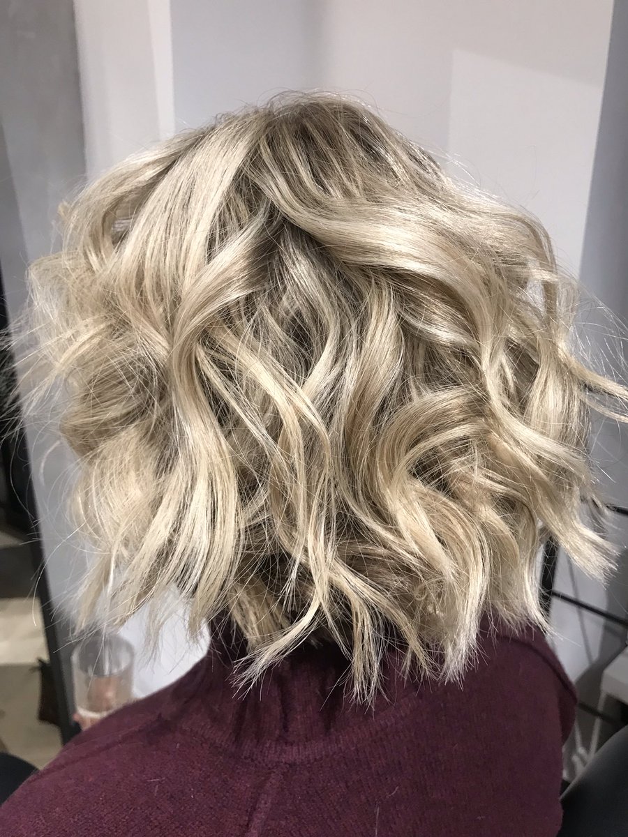 <a href="/SMUK_London/">SMUK London</a> is a #Danish #beauty &amp; #lifestyle studio we’ve recently discovered in <a href="/EcclestonYards/">Eccleston Yards</a> offering luxurious #treatments to make you feel as fantastic inside &amp; out! Book in now to bring a touch of #Scandi magic to your #Christmas ✨#SMUKlook #SMUKlife #hair #hygge