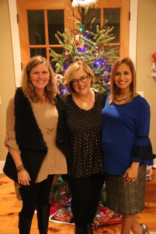 SideBySideCMDA's tweet photo. Our Side By Side leaders in Jackson Mississippi. Encouraging,supporting,growing those in medical marriages. #intergenerationalministry 
#Sidebysidecmda https://t.co/v8byXo11tH